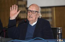 E' morto lo scrittore Andrea Camilleri, addio al papà di Montalbano