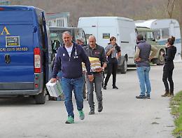 Amatrice, task force con il cibo per gli animali