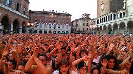 Per Radio Bruno 3 mila 500  sorrisi, musica e voglia di ballare