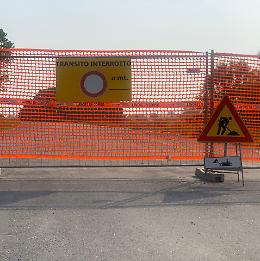 Monticelli, via conca appena riaperta e già chiusa: 6 mesi