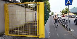 Al Voltini gabbia per i tifosi: la ciclabile si dimezza