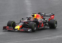 Gp Ungheria, Hamilton beffa Verstappen 