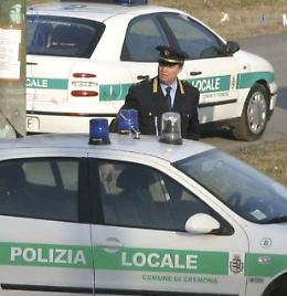 Si scaglia contro i vigili: 'Vi ammazzo tutti', arrestato