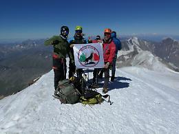 FOTO Filippo Ruffoni conquista la vetta del Kazbek