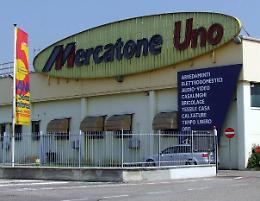 A fuoco furgone Mercatone Uno, ipotesi di un gesto doloso