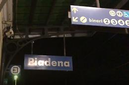 Stazione ferroviaria, l'annuncio in inglese sembra... spagnolo