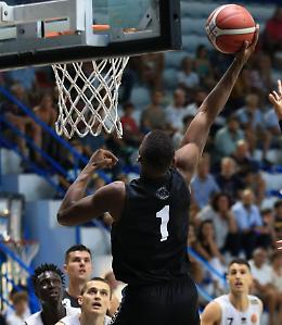 Vanoli, terza amichevole vinta: Tortona ko 81-66 davanti a 700 tifosi