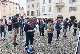 Le sentinelle in piedi: «No all’aiuto al suicidio»