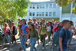 FOTO La prima campanella alle superiori per gli studenti di Casalmaggiore