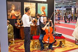 Sax gigante, Ezio Bosso e i violini dell’olocausto