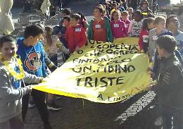 In marcia per la pace, bambini in corteo