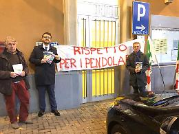 Treni, nuovi ritardi. Presidio del Pd nelle stazioni