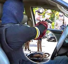 VIDEO Mario Ferrari ucciso in Thailandia: l'assassino ricostruisce l'omicidio con la polizia
