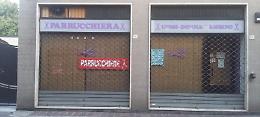 Abilitazioni false e attività svolta abusivamente, chiuso il parrucchiere