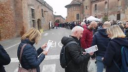 FOTO Le mura di Pizzighettone invase dai buongustai del Fasulin