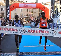Maratonina da record: in 2.000 al via