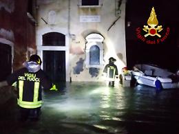 Venezia travolta dall'acqua alta