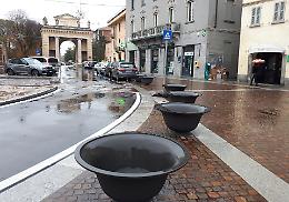 Piazza Garibaldi, parcheggi gratuiti: ipotesi vigile fisso