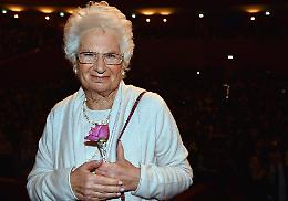 Liliana Segre compie 93 anni, gli auguri in rete con le sue parole