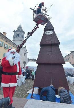 VIDEO Abete di cioccolato da record