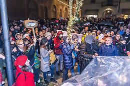 FOTO Le immagini del raduno delle Sardine in piazza della Pace a Cremona