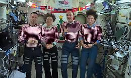 Dallo spazio gli auguri di Natale degli astronauti