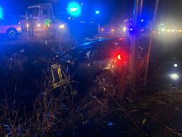 Schianto tra auto, tre feriti gravi