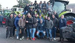  Folla in piazza per S. Antonio: tradizione viva
