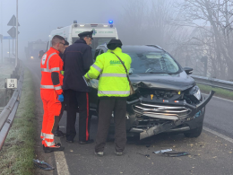 Autotreno tamponato con violenza da mini suv, un ferito lieve