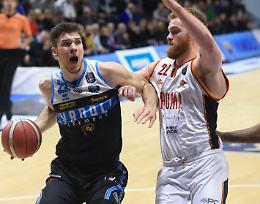 Vanoli, battuta anche la Virtus Roma (103-92)