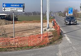 Cantieri per la rotonda nell'area commerciale