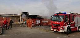 FOTO L'incendio in una villa in costruzione domato dai pompieri
