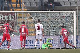 Cinquina della Cremonese nel match salvezza col Trapani