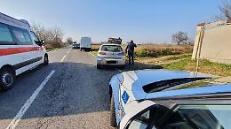 Fugge sull'auto rubata e provoca un incidente, arrestato 25enne