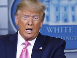Usa: il dispetto di Trump, spostati ritratti Bush e Clinton