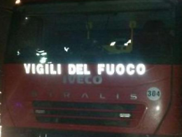 Accende la stufa e viene investita dalla fiammata