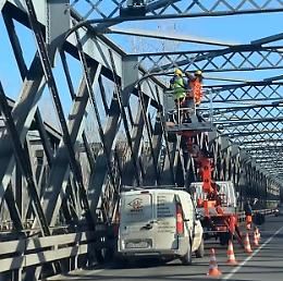 Ponte sul Po, varco anti camion acceso
