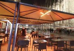 Tutti a casa dalle 23 e centri commerciali chiusi nel weekend; sei d'accordo?