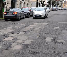 Voragini, rischio tamponamenti e danni ai veicoli
