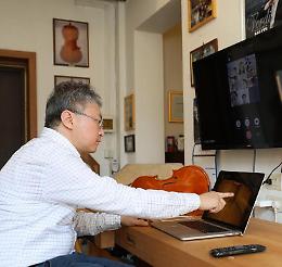 Coronavirus, «Proteggetevi e non uscite»
