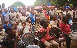 VIDEO Un incoraggiamento speciale dai bimbi africani: forza Italia! 