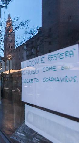 Coronavirus: la resistenza nei negozi, ma nulla sarà come prima
