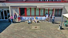 Coronavirus, Castelleone: irruzione a sorpresa, gli auguri agli anziani della Brunenghi