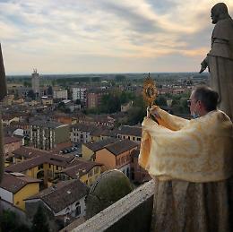 Coronavirus, a Soresina benedizione dal campanile