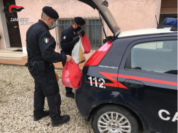 Coronavirus, ad Acquanegra sul Chiese carabinieri in aiuto degli anziani