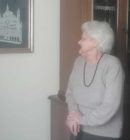 La maestra del lavoro al tombolo, 65 anni di ago e filo 
