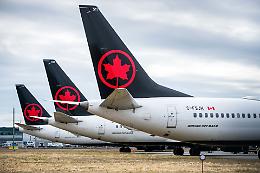 Air Canada: licenziamento metà personale