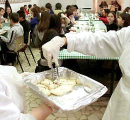 Pasto portato  da casa, «Si può e anche nella  mensa»
