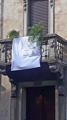 Anche a Casalmaggiore è comparso un lenzuolo bianco per ricordare la strage di Capaci 