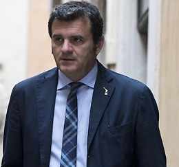 Dl Emergenze, Centinaio, Mipaaf: no a panico e code supermercati